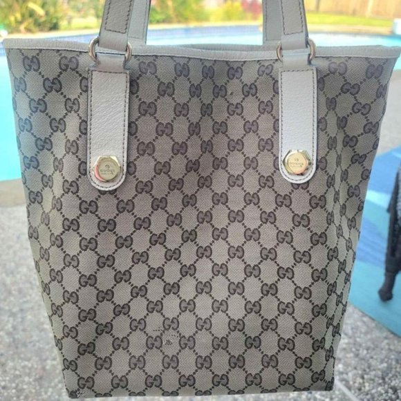 Charmy Tote GG Canvas, Medium